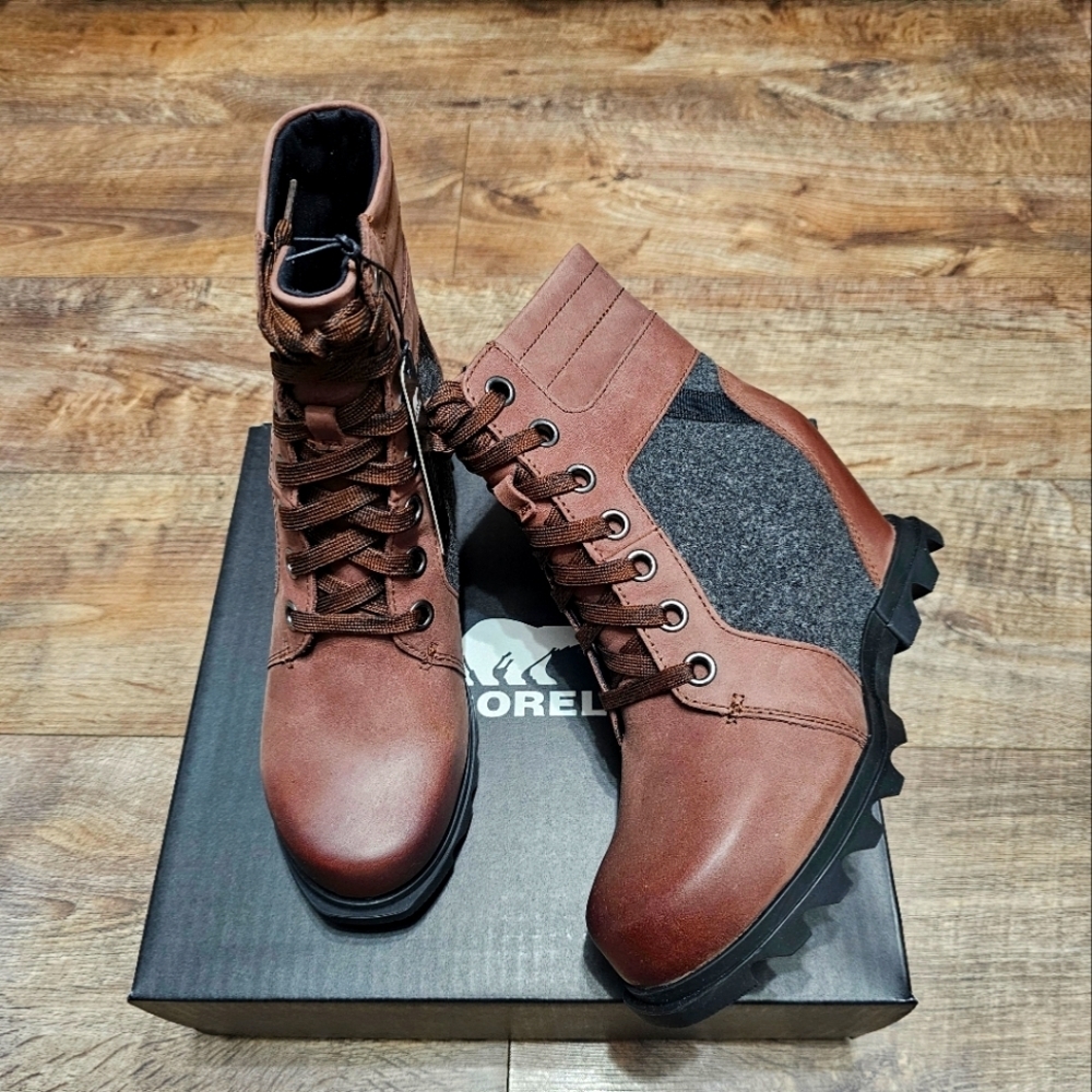 Sorel Joan Arctic wedge WP boots women's size 10